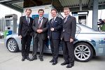 v.li.: LR C. Buchmann; VP P. Reif (Magna), GF G. Pils (BMW) und TU-Rektor H. Sünkel 
