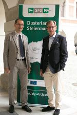 v.l.: DI Dr. Robert Gfrerer (GF), Dr. Christian Buchmann (Landesrat für Wirtschaft, Europa und Kultur)
