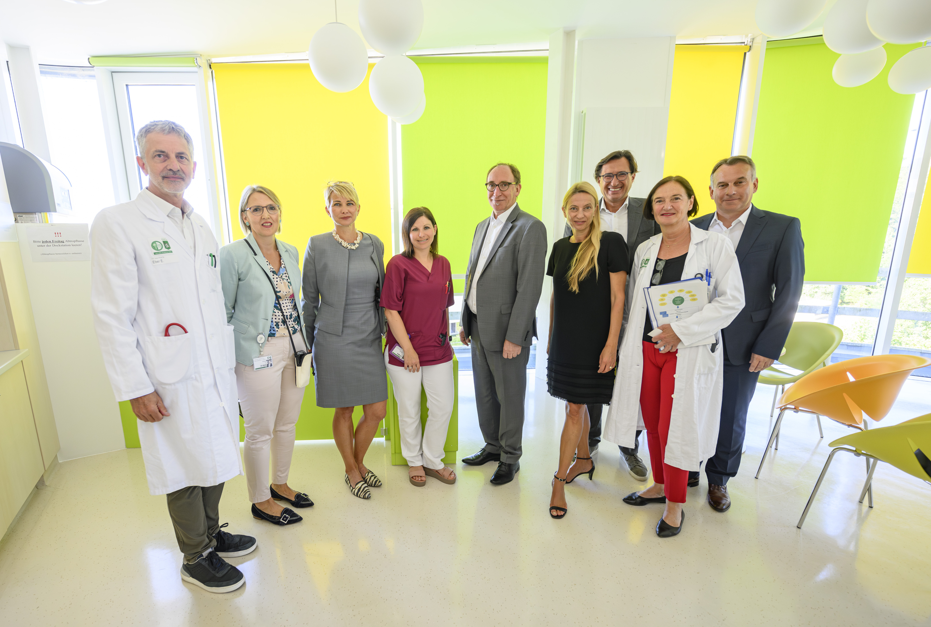 Federal Minister for Social Affairs, Health, Care and Consumer Protection Visits Graz University Hospital and Discusses Current Challenges in the Health Sector