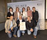 Silberdistel Kategorie 3: LR Ursula Lackner und Stifterin Marianne Graf gratulierten den Vertreterinnen und Vertretern der Naturparke Steiermark zur Auszeichnung.