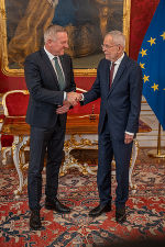 Angelobung in der Hofburg: Der neue steirische Landeshauptmann Mario Kunasek bei Bundespräsident Alexander Van der Bellen