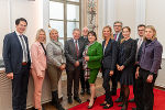 Zahlreiche Behördenleiter fanden den Weg in die Aula der Alten Universität: LH-Stv. Manuela Khom (M.) begrüßte BH Markus Kraxner (LN), Kerstin Raith-Schweighofer (HF), BH Karin Wiesegger-Eck (LB), BH Heinz Schwarzbeck (WZ), BH Bernhard Preiner (BM), BH Doris Bund (DL), BH Andreas Weitlaner (GU), BH Elisabeth Kladiva (VO), Expositurleiter Michael Schachner (Gröbming) und Nina Pölzl (MT) beim Neujahrsempfang.