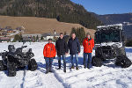 Christoph Kandler (Ortsstellenleiter Bergrettung Hohentauern), Landesrat Stefan Hermann, Landeshauptmann Mario Kunasek und Manuel Wegscheider (Fahrzeugwart Bergrettung) (v.l.) © Land Steiermark; bei Quellenangabe honorarfrei