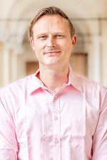 Portraitbild von Mag. Marco Sterk
